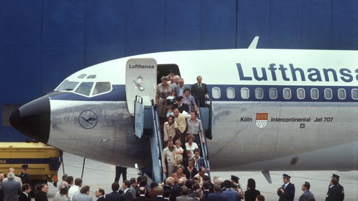 Die entführte Lufthansamaschine "Landshut" mit den geretteten Geiseln