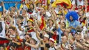 Deutsche Fußballfans jubeln während der WM 2014