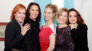 Nicole Beutler, Maria Köstlinger, Hilde Dalik, Ines Honsel und Alma Hasun beim Fototermin am Set der 5. Staffel der ORF TV-Serie 'Vorstadtweiber'.