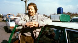 Der Schauspieler Götz George zu Beginn der Dreharbeiten zum WDR-Tatort "Duisburg-Ruhrort" 1981