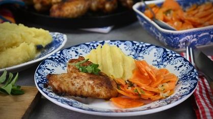 Gegrillte Chicken-Wings zu Vichy-Karotten
