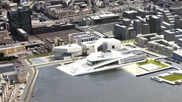 Modell einer großen weissen Bibliothek an einem Fluss, in Oslo.