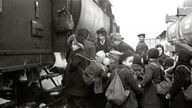Kindertransport , eine Gruppe Kinder vor dem Zug 1947