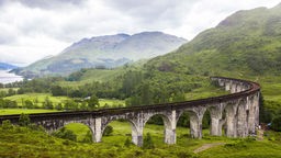 Aufnahme des Glenfinnan-Viadukts in Schottland