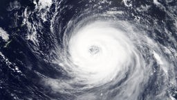 Eine Satellitenaufnahme zeigt einen Taifun vor der japanischen Küste (Aufnahme vom 20.08.2018) 