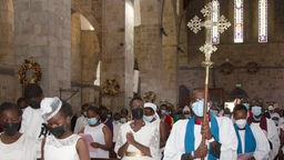 Eine Messe in der All Saints Cathedral in Nairobi