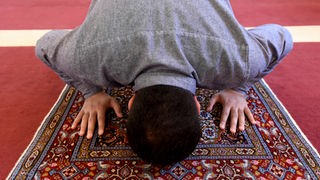 Moslem beim Gebet in München, 2017