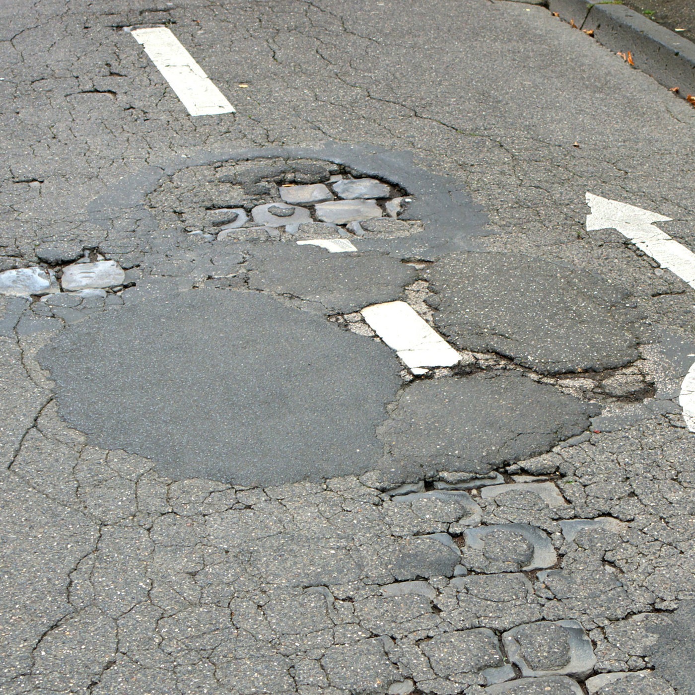 Marode Brücken, miese Straßen - Der Kollaps der Infrastruktur