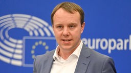 Daniel Freund, Politiker und  Mitglied des neunten Europäischen Parlaments als Teil der Fraktion Die Grünen/EFA.
