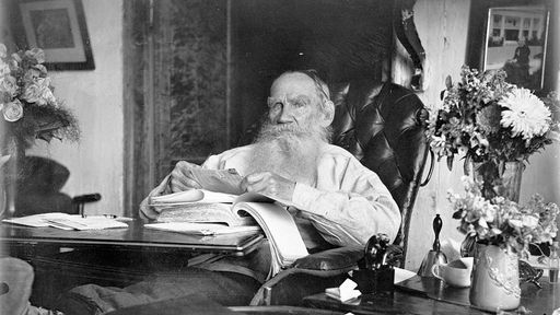 Fotografie des Schriftstellers Leo Tolstoi an seinem 80. Geburtstag