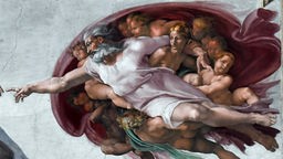 Gott im berühmten Fresko "Die Erschaffung Adams" in der sixtinischen Kapelle (Rom) von Michelangelo Buonarroti