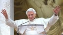 Papst Benedikt XVI beim Angelusgebet in Castelgandolfo im Juli 2011