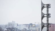 Sirene auf einem Dach in Köln, Warn-Tag in NRW, Symbolbild