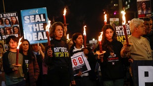 Protestaktion in Tel Aviv vor Abkommen zwischen Israel und der Hamas.