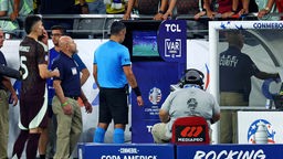 Symbolbild: VAR-Einsatz bei der Copa America-Mexico (2024)