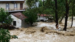 Überschwemmte Straßen und Wohnhäuser in Volos, Griechenland (06.09.2023)
