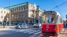 Symbolbild: Eine Straßenbahn in Wien (2018)
