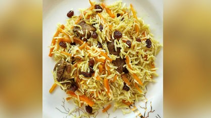 Afghanischer Reistopf auf einem Teller