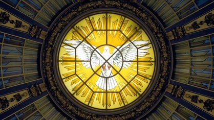 Darstellung einer Pfingsttaube in der Kuppel des Berliner Doms