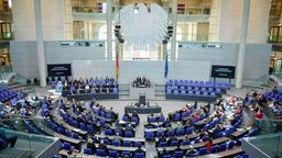 Der Plenarsaal während der Sitzung des Deutschen Bundestags am 09.09.2022 in Berlin