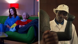 Filmstills nebeneinander: "The Room Next Door" mit Julianne Moore und Tilda Swinton gemeinsam auf einer Couch und "Dahomey" mit einem Mann, der eine Statue betrachtet.