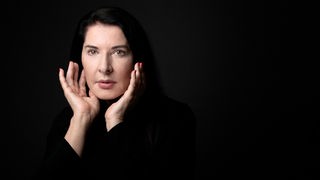 Portrait der serbischen Konzept- und Performancekünstlerin, Philanthropin, Schriftstellerin und Filmemacherin Marina Abramovic