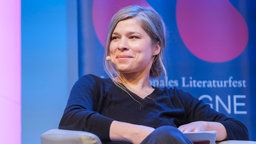 Moderatorin Nele Pollatschek, (Schriftstellerin, Publizistin und Journalistin) beim Kölner Literaturfestival Litcologne