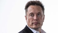 Elon Musk, aufgenommen bei der Grundsteinlegung für die Lithium-Fabrik des Autoherstellers in Robstown, 12.09.2023.