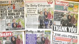 Britische Zeitungen, die mit dem Bild von Kate, Prinzessin von Wales und ihren Kindern auf dem Titel aufmachen, liegen nebeneinander, 11.03.2024. 