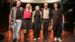 OpenAir-Bühne mit allen Gästen: Eva Eiselt; Martin Zingsheim; Barbara Ruscher; René Sydow; Fee Badenius - Abschlussfoto