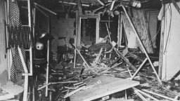 Das zerstörte Führerhauptquartier "Wolfsschanze" nach der Explosion