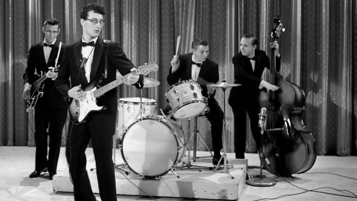 Buddy Holly (vorne mit Gitarre) und die Gruppe "The Crickets"