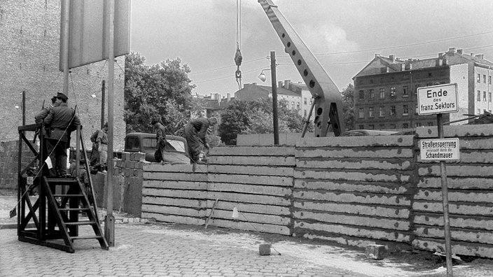 Vor 60 Jahren Begann Der Mauerbau In Berlin - Klicker - Nachrichten Für ...