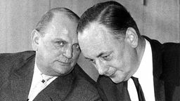 Fritz Thielen (li) und Adolf von Thadden (1965)