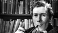John Osborne, Pfeife rauchend, um 1961