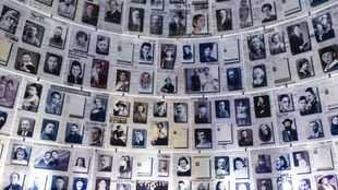 Blick in die Halle der Namen der Holocaust-Gedenkstätte Yad Vashem in Jerusalem