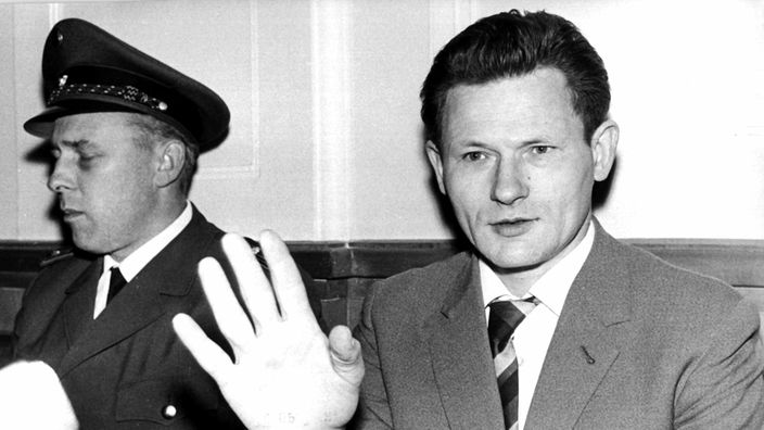 Der angeklagte Bruno Fabeyer am 23. November 1967 bei Beginn der Urteilsverkündung im Landgericht Osnabrück