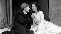 Rolf Boysen und Sunnyi Melles In Lessings Theaterstück "Emilia Galotti" (Münchner Kammerspiele, 1984)
