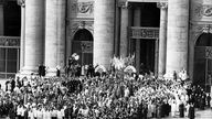 Einzug von Papst Johannes XXIII. beim 2. Vatikanischen Konzil