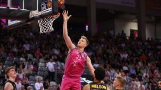 Lars Thiemann bleibt bei den Telekom Baskets Bonn.