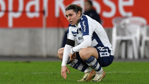 Antonia Halverkamps vom MSV Duisburg, enttäuscht während eines Spiels