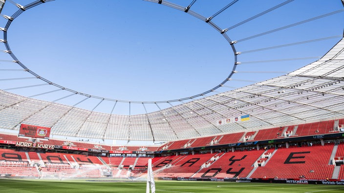 Innenblick der BayArena von Fußball-Bundesligist Bayer 04 Leverkusen