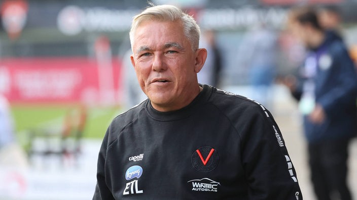 Olaf Janßen, Trainer von Victoria Köln