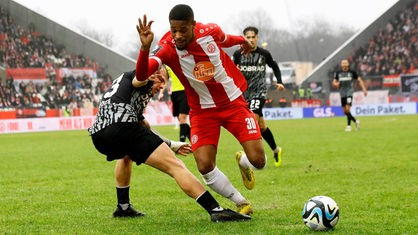 Spielszene aus der Partie Rot-Weiss Essen gegen SC Freiburg II