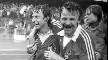 Heinz Simmet (r.) mit Heinz Flohe bei der Meisterfeier des 1. FC Köln 1978.