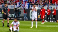 Leart Pacarada vom 1. FC Köln ist frustriert, nachdem der Abstieg in die 2. Liga feststeht.