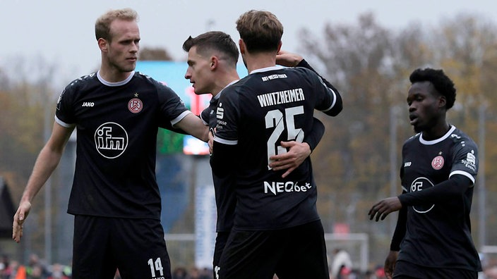 Fußball Niederrheinpokal, Viertelfinale Saison 2024/2025, SV Sonsbeck - Rot-Weiss Essen