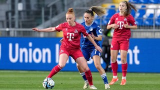Laura Vogt vom 1. FC Köln im Zweikampf gegen Hoffenheims Ereleta Memeti 