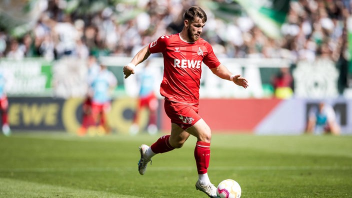 Jan Thielmann hat seinen Vertrag beim 1. FC Köln bis 2026 verlängert.