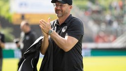 Sascha Hildmann, Trainer von Preußen Münster, freut sich auf die Partie gegen den FC Bayern in der 1. Runde des DFB-Pokals.